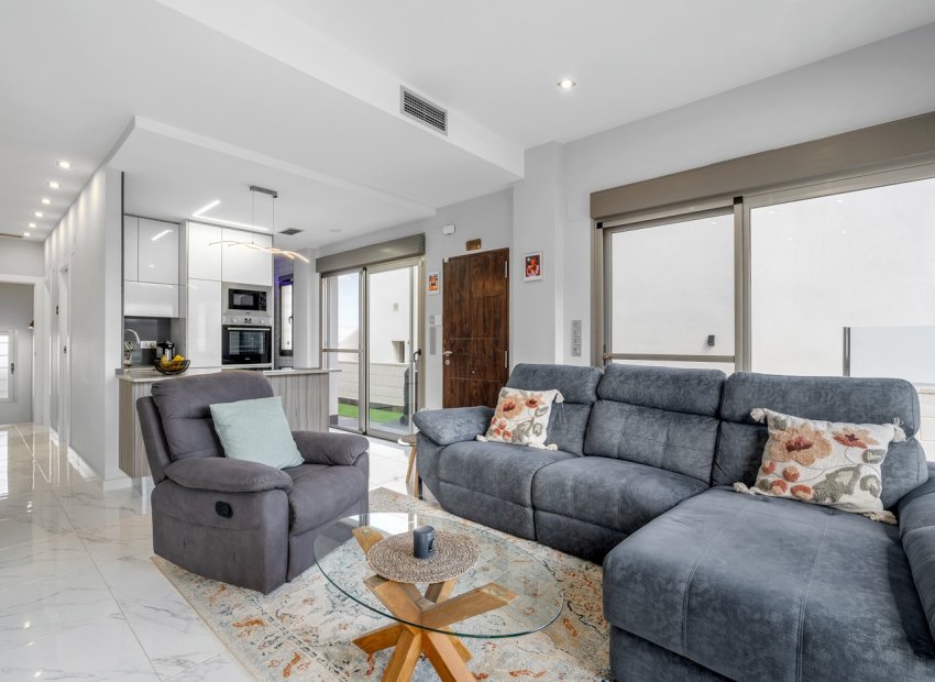 Resale - Villa - Orihuela Costa - Villamartín