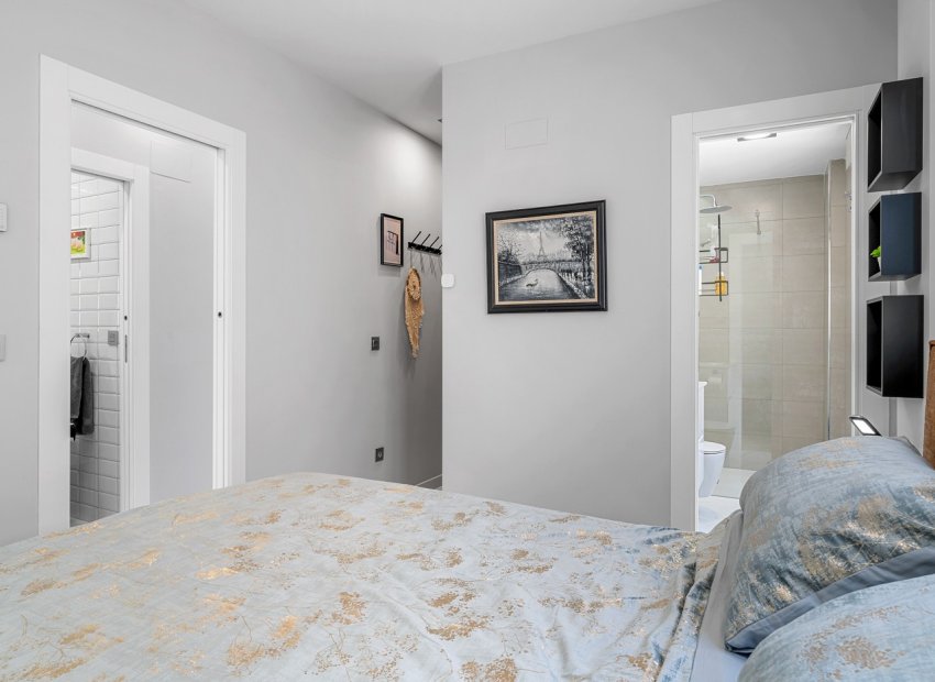 Resale - Villa - Orihuela Costa - Villamartín