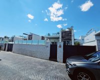 Resale - Villa - Orihuela Costa - Villamartín