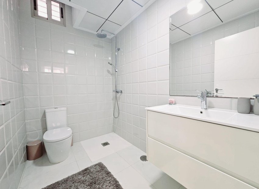 Resale - Villa - Orihuela Costa - Villamartín