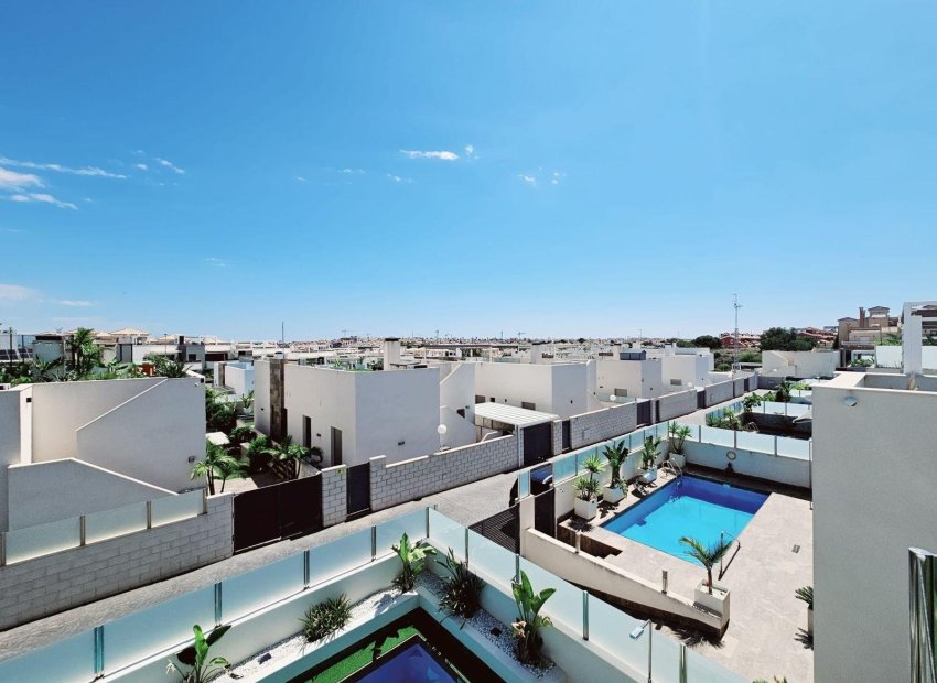 Resale - Villa - Orihuela Costa - Villamartín