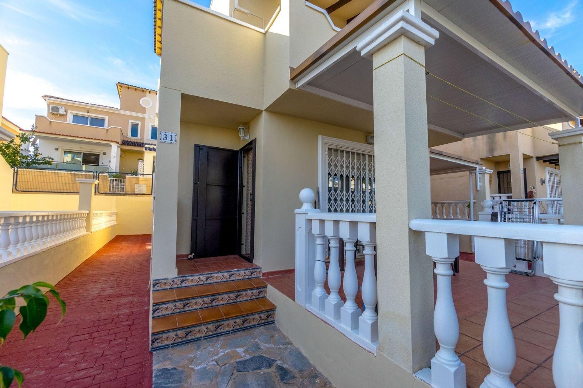 Resale - Villa - Orihuela Costa - Villamartín