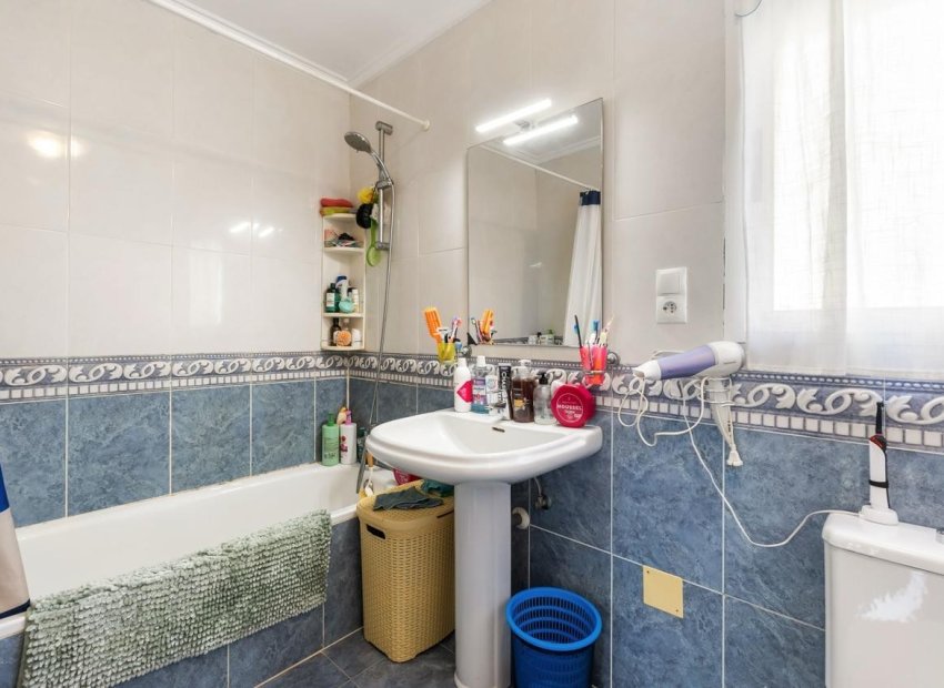 Resale - Villa - Orihuela Costa - Villamartín