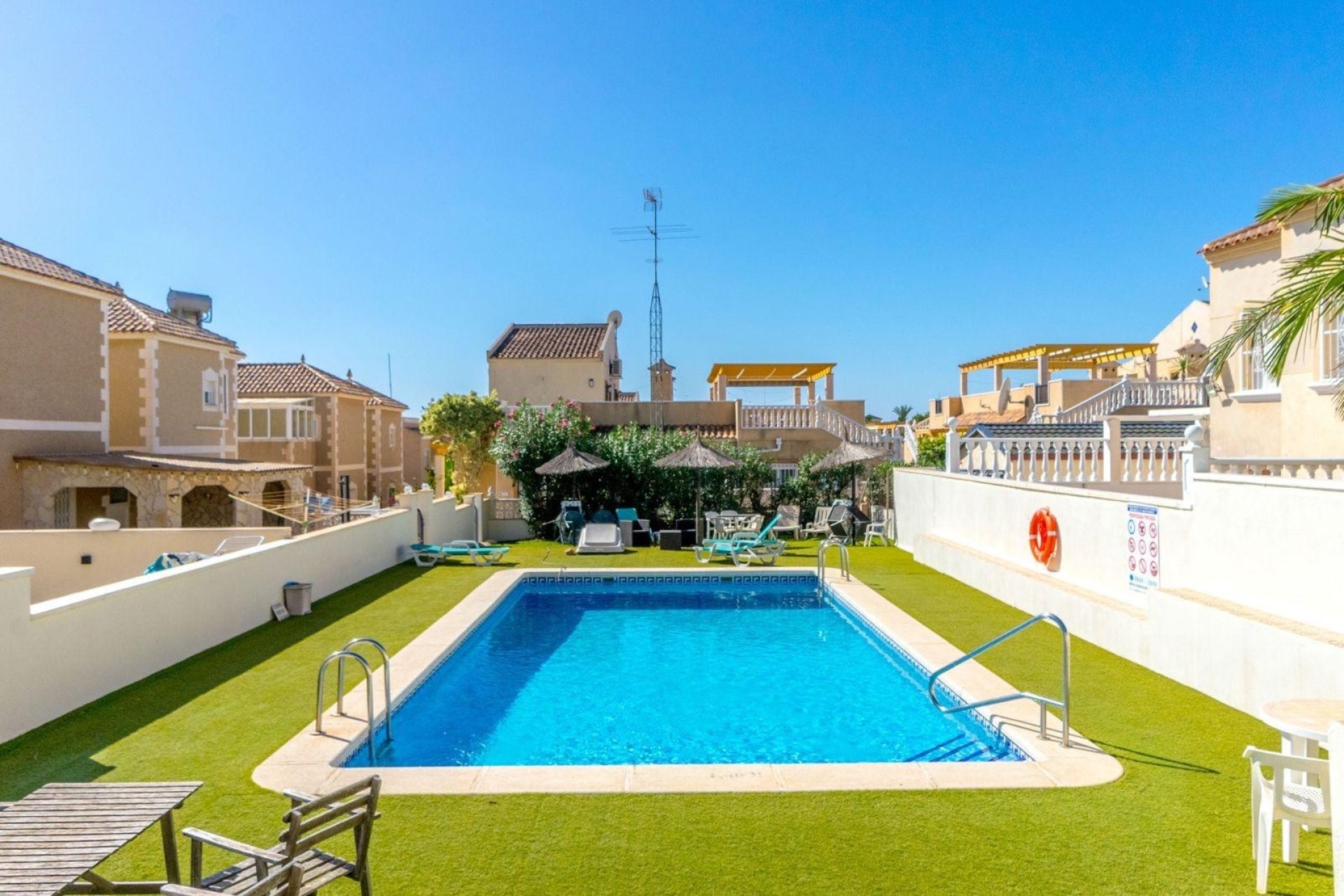 Resale - Villa - Orihuela Costa - Villamartín