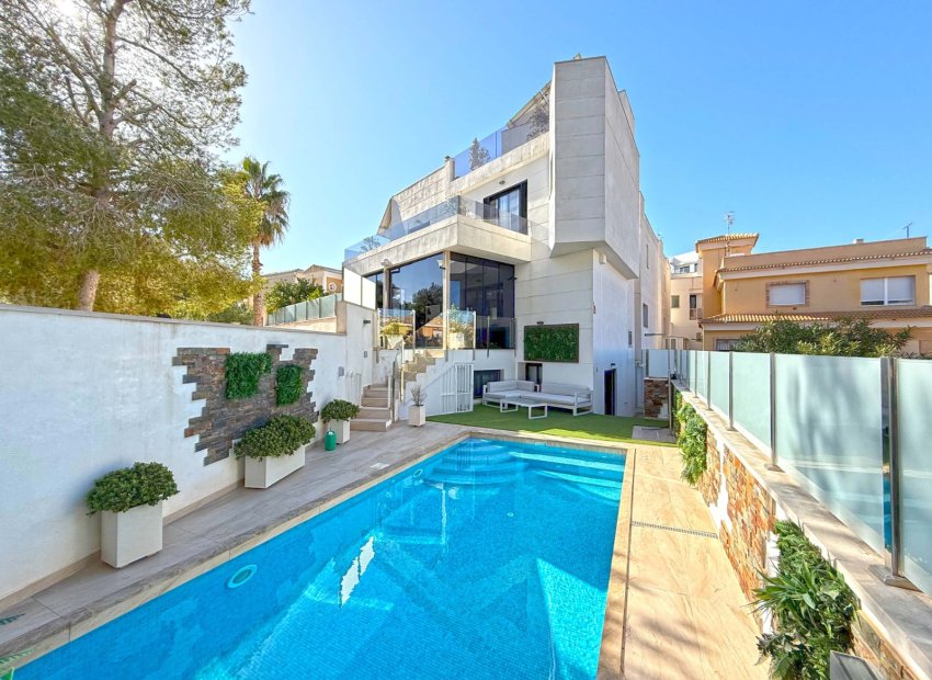 Resale - Villa - Orihuela Costa - Villamartín