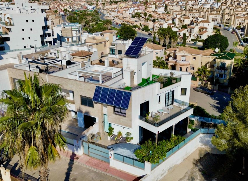 Resale - Villa - Orihuela Costa - Villamartín