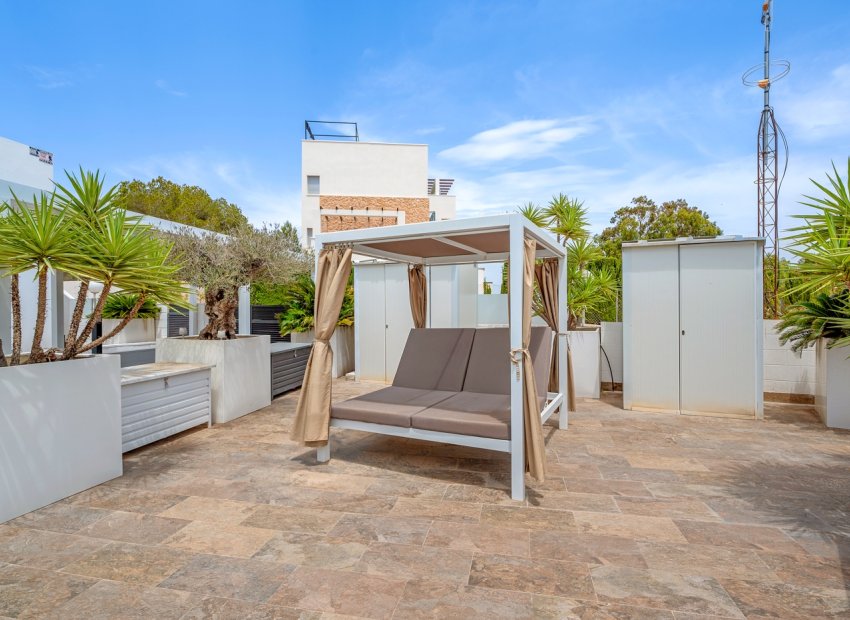 Resale - Villa - Orihuela Costa - Villamartín