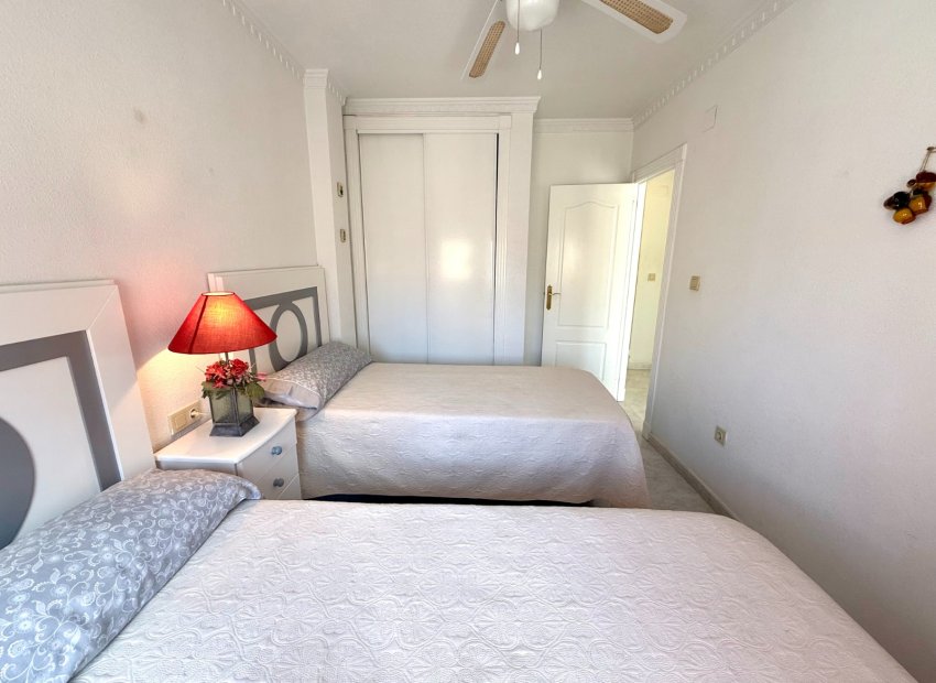 Resale - Villa - Orihuela Costa - Villamartín