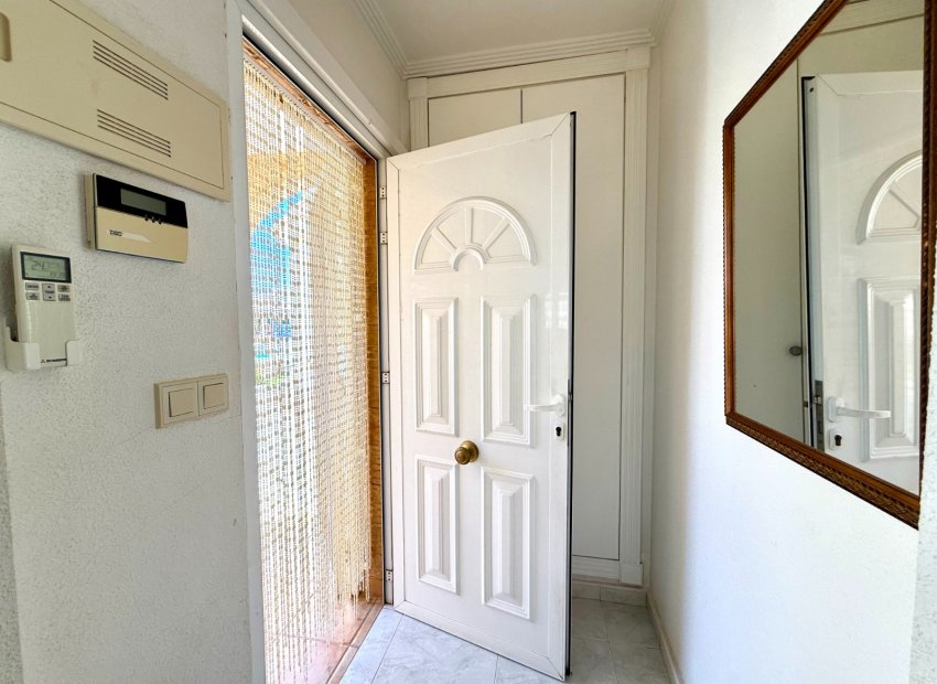 Resale - Villa - Orihuela Costa - Villamartín