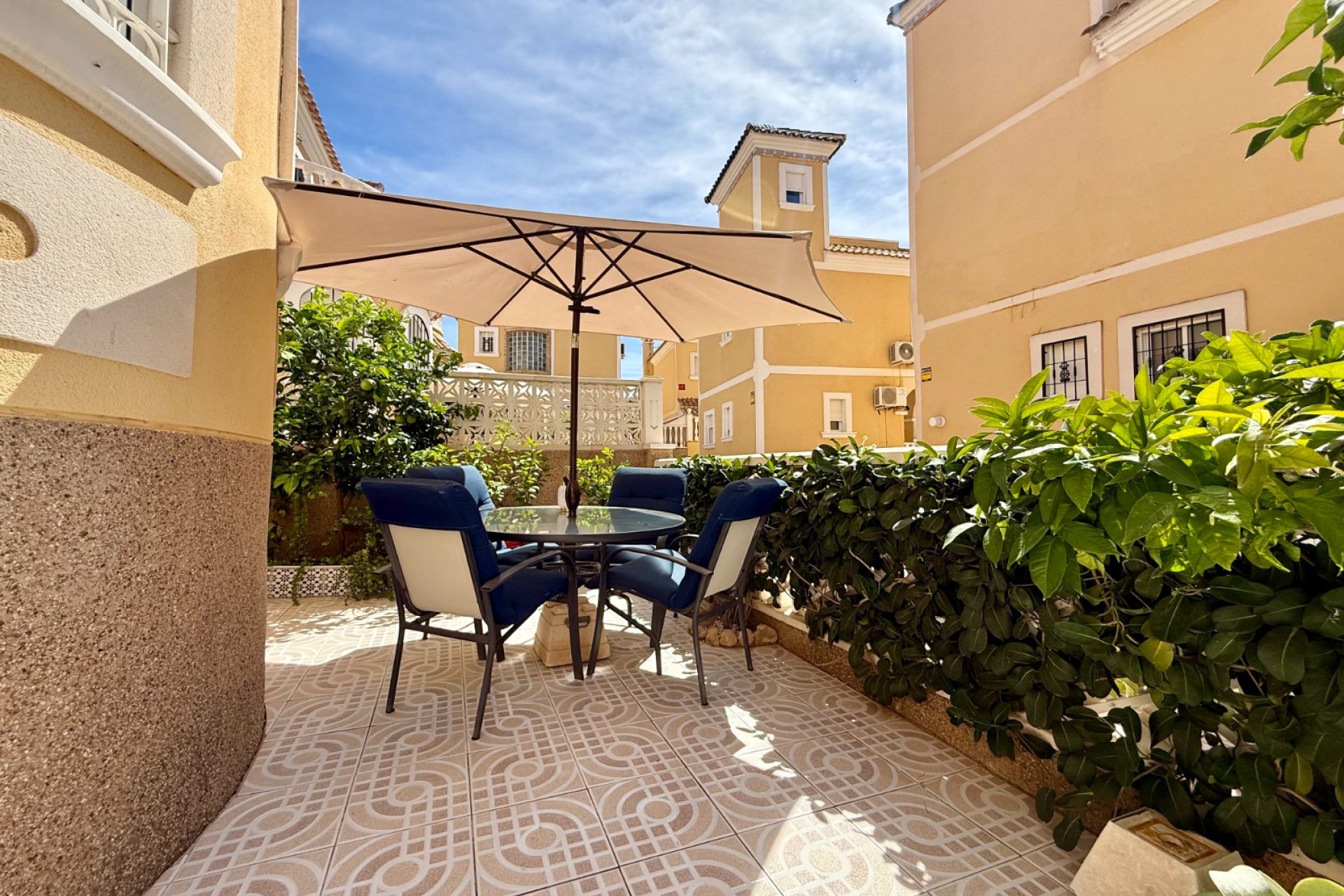 Resale - Villa - Orihuela Costa - Villamartín