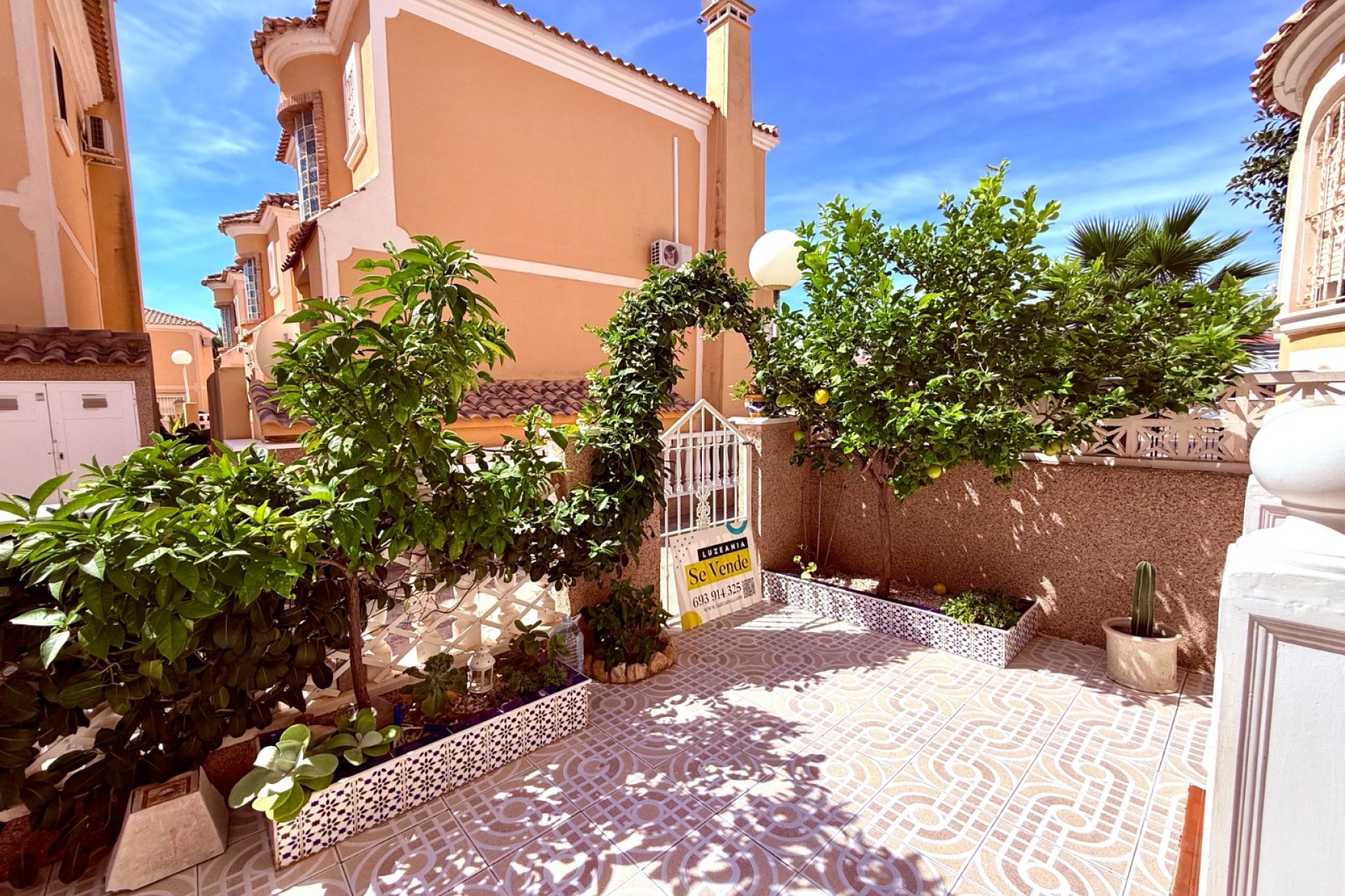 Resale - Villa - Orihuela Costa - Villamartín