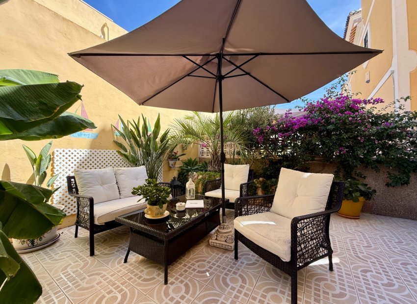 Resale - Villa - Orihuela Costa - Villamartín