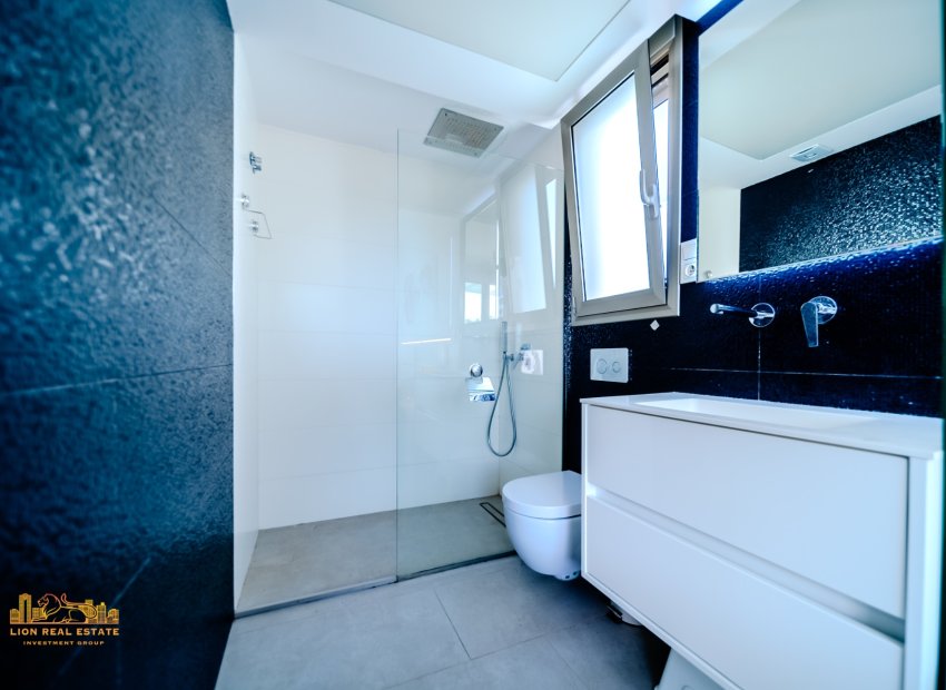 Resale - Villa - Orihuela Costa - Villamartín