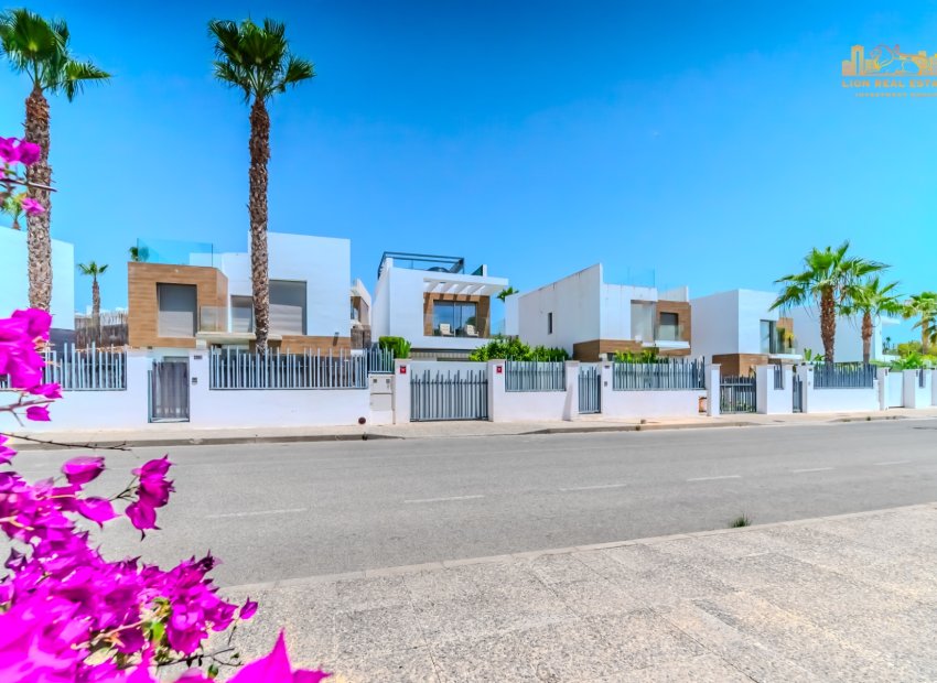 Resale - Villa - Orihuela Costa - Villamartín