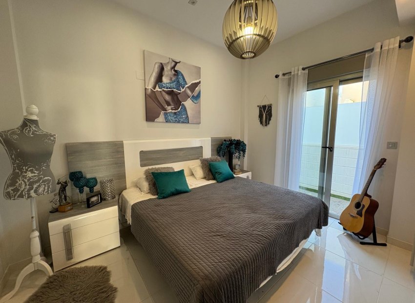 Resale - Villa - Orihuela Costa - Villamartín