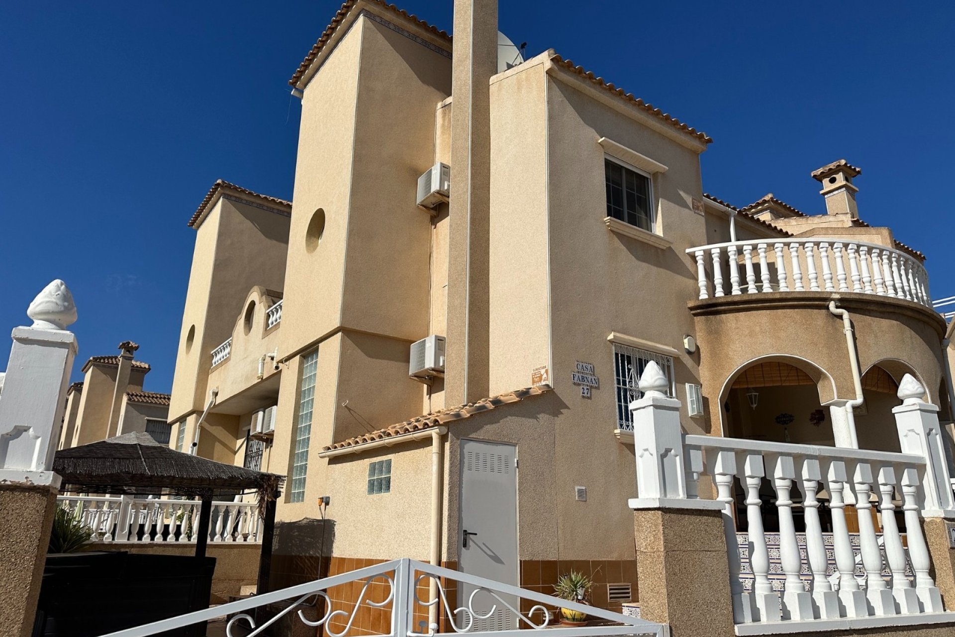 Resale - Villa - Orihuela Costa - Villamartín