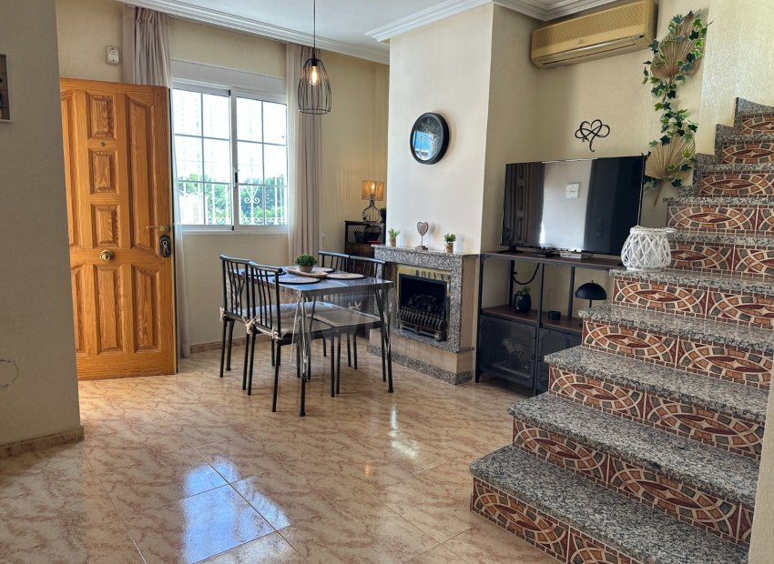 Resale - Villa - Orihuela Costa - Villamartín