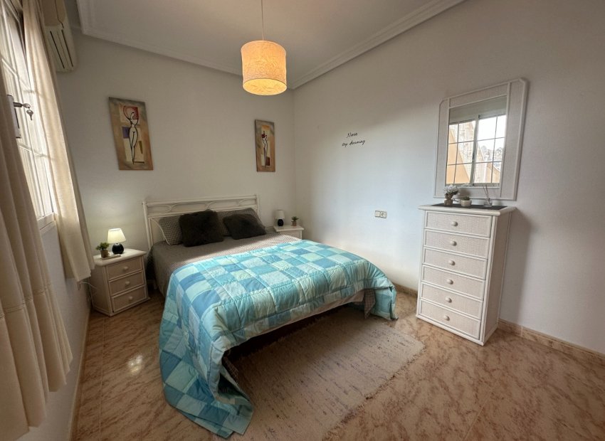 Resale - Villa - Orihuela Costa - Villamartín