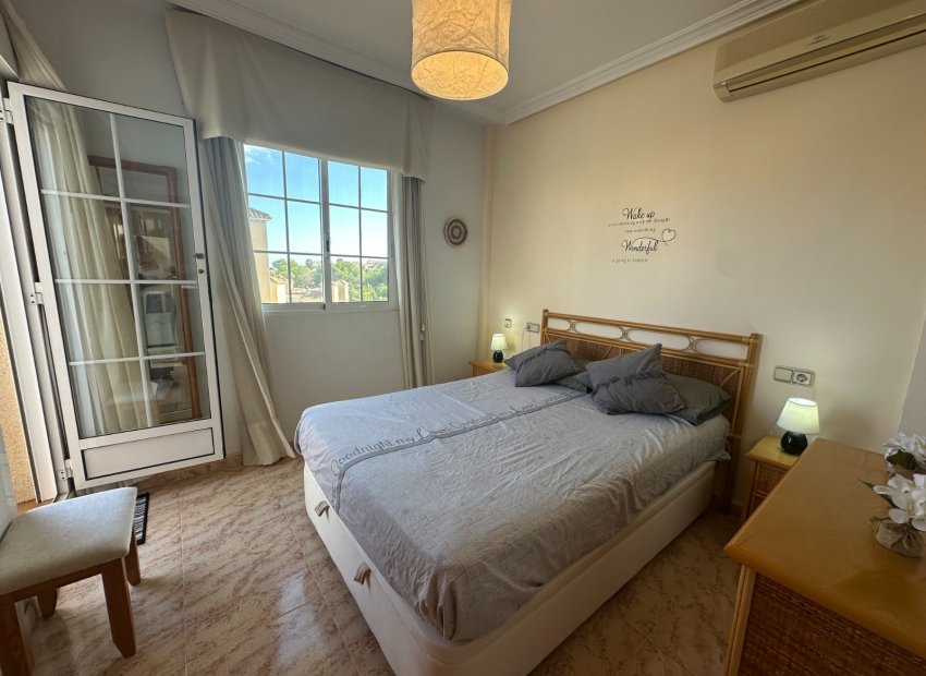 Resale - Villa - Orihuela Costa - Villamartín