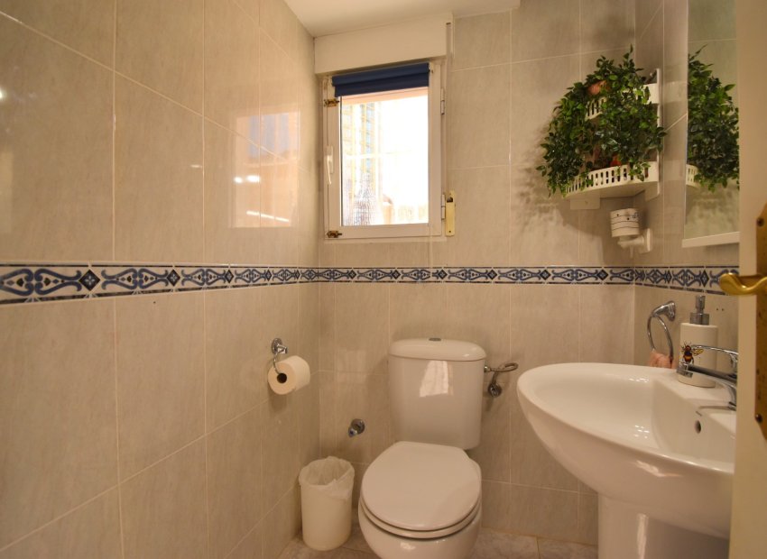 Resale - Villa - Orihuela Costa - Villamartín