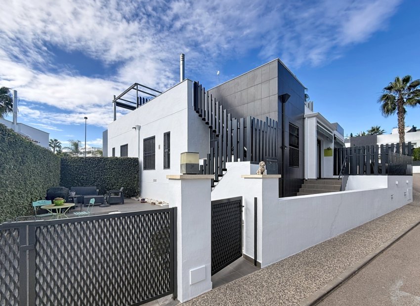 Resale - Villa - Orihuela Costa - Villamartín