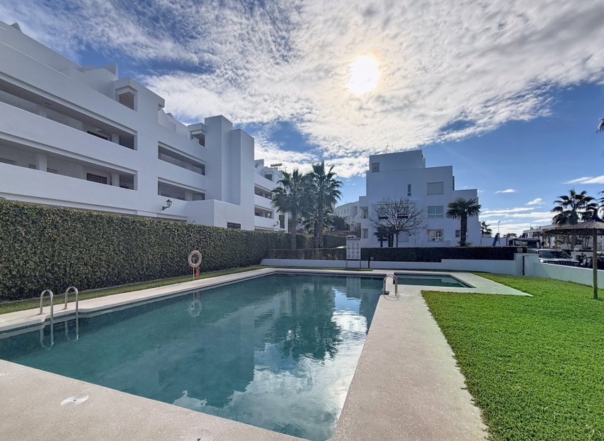 Resale - Villa - Orihuela Costa - Villamartín