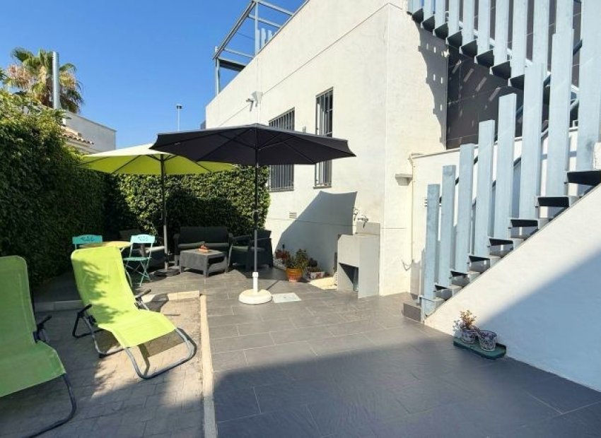 Resale - Villa - Orihuela Costa - Villamartín