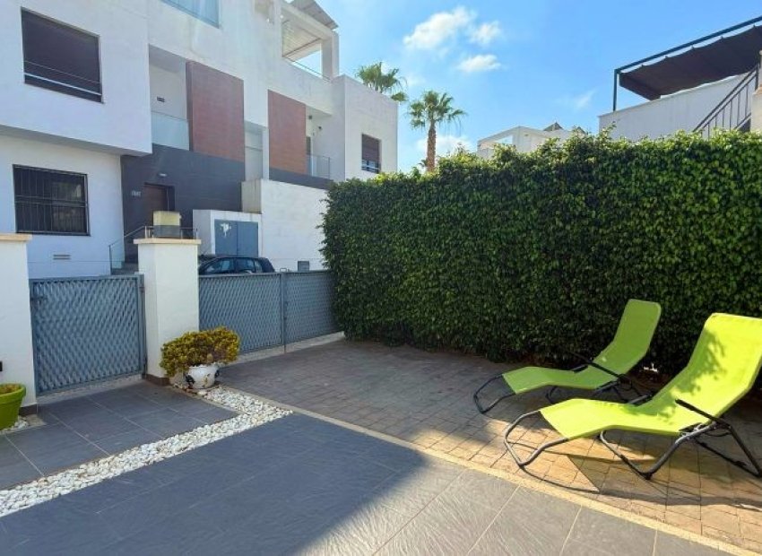 Resale - Villa - Orihuela Costa - Villamartín