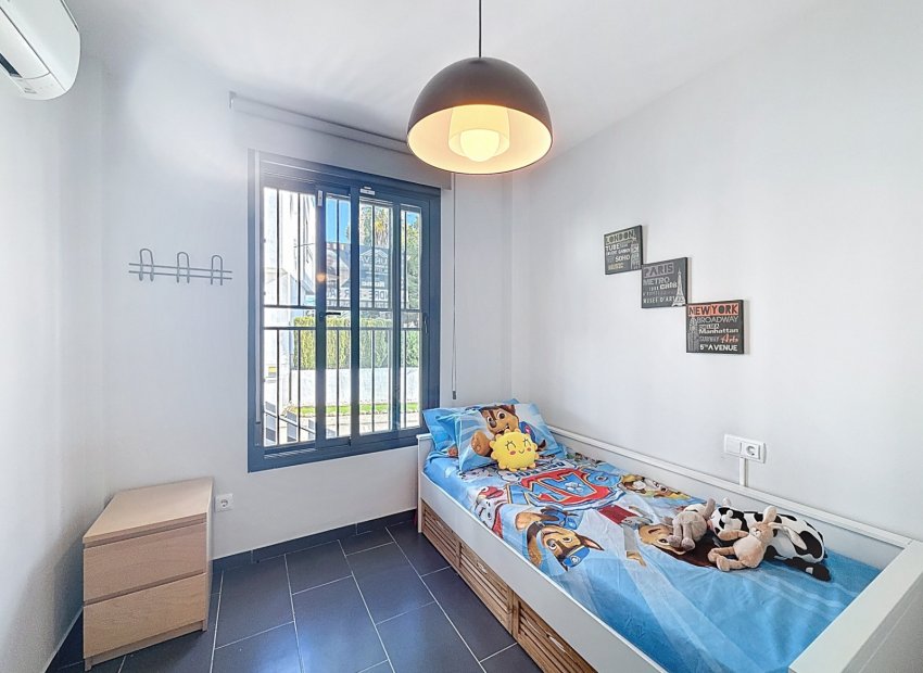 Resale - Villa - Orihuela Costa - Villamartín