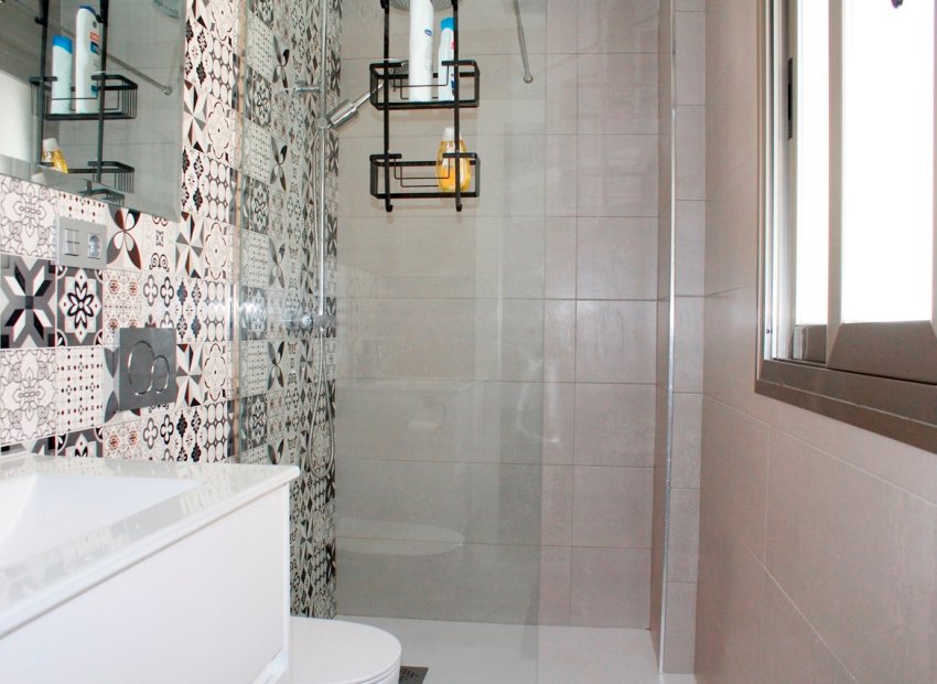 Resale - Villa - Orihuela Costa - Villamartín