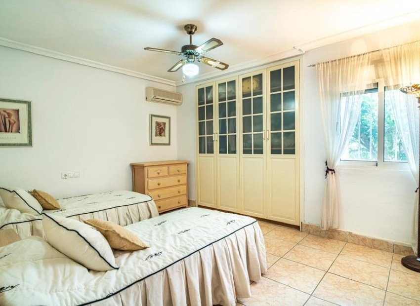 Resale - Villa - Orihuela Costa - Villamartín