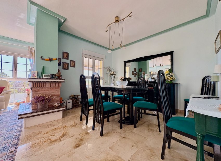 Resale - Villa - Orihuela Costa - Villamartín