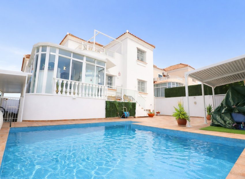 Resale - Villa - Orihuela Costa - Villamartín
