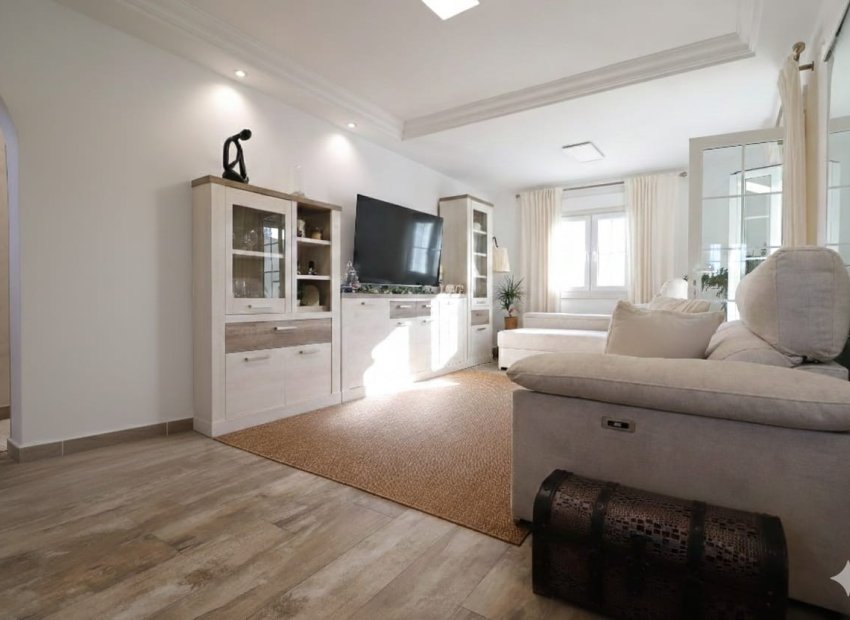 Resale - Villa - Orihuela Costa - Villamartín