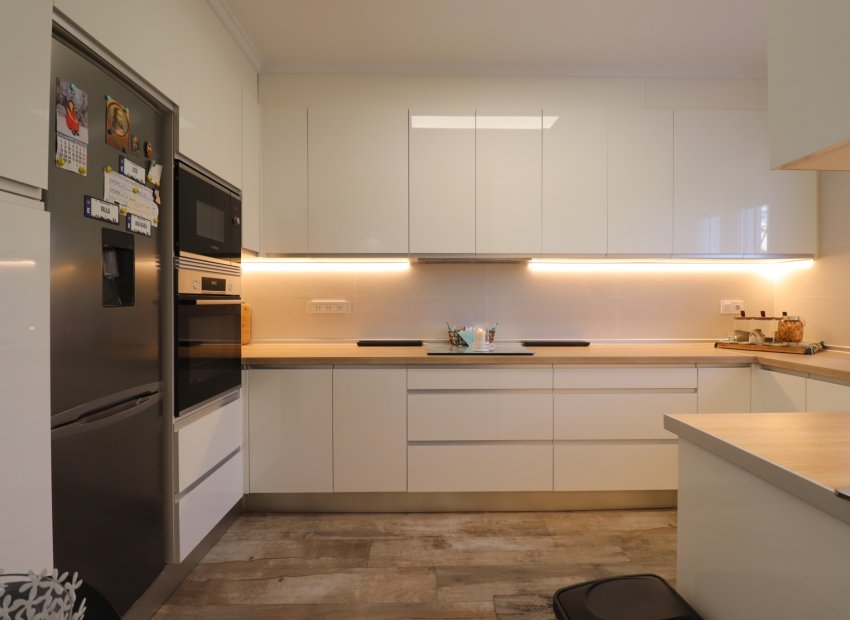 Resale - Villa - Orihuela Costa - Villamartín