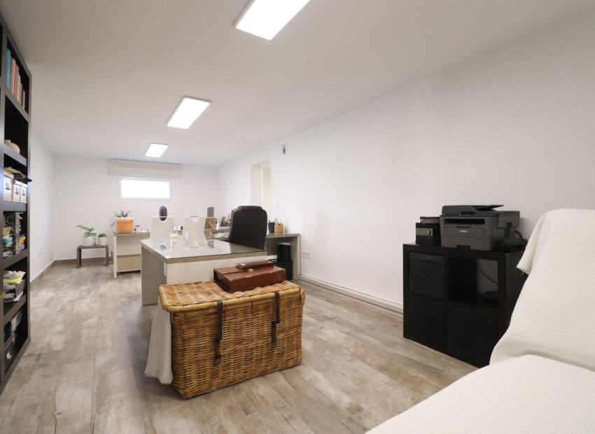 Resale - Villa - Orihuela Costa - Villamartín