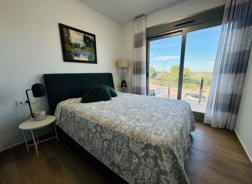 Resale - Villa - Orihuela Costa - Villamartín