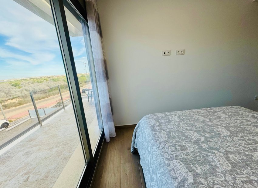 Resale - Villa - Orihuela Costa - Villamartín