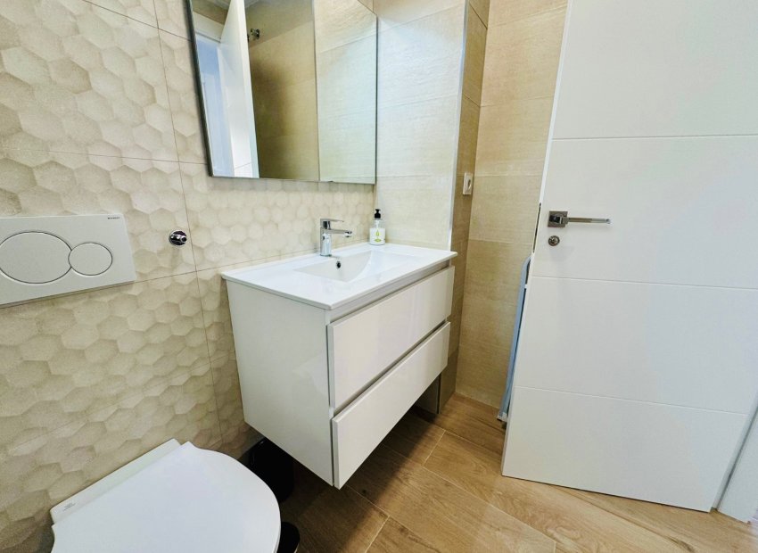 Resale - Villa - Orihuela Costa - Villamartín