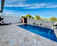 Resale - Villa - Orihuela Costa - Villamartín