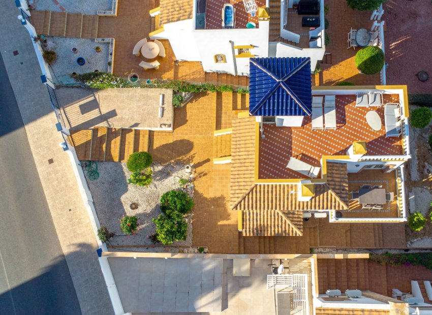 Resale - Villa - Orihuela Costa - Villamartín