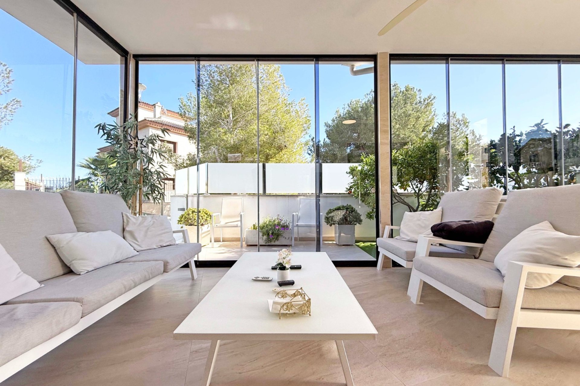 Resale - Villa - Orihuela Costa - Villamartín