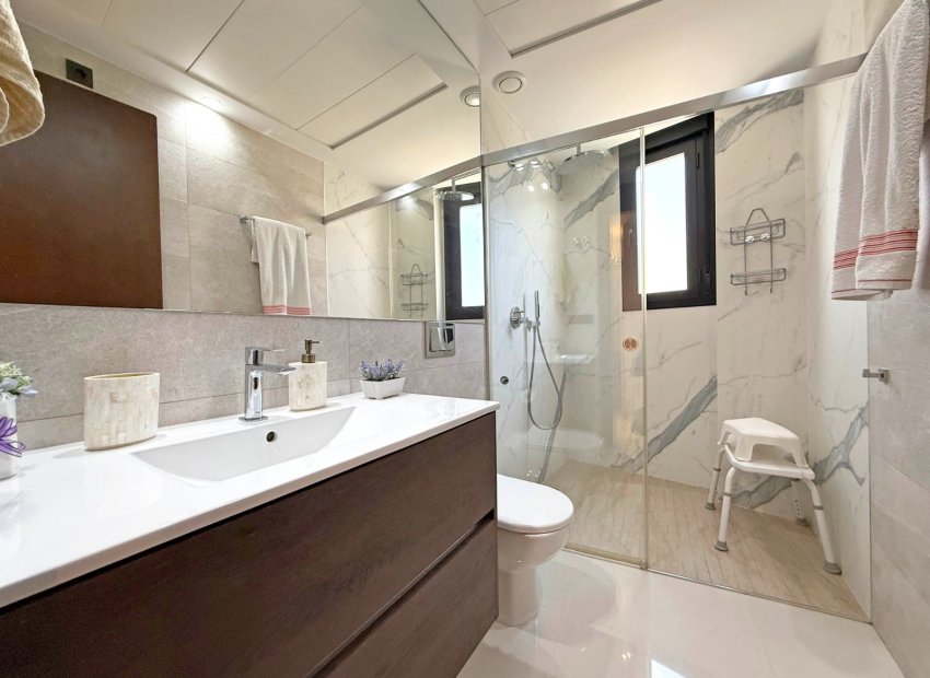 Resale - Villa - Orihuela Costa - Villamartín