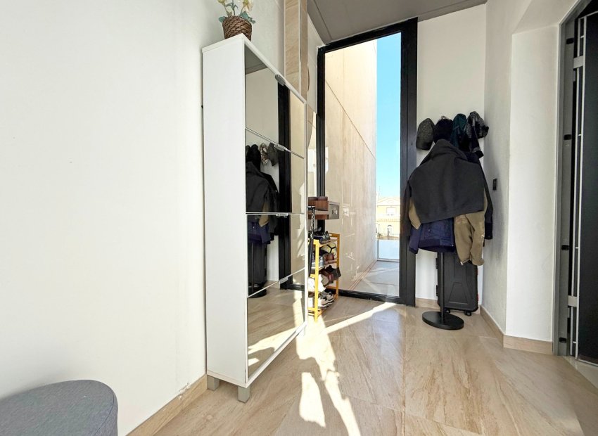 Resale - Villa - Orihuela Costa - Villamartín