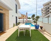 Resale - Villa - Orihuela Costa - Villamartín