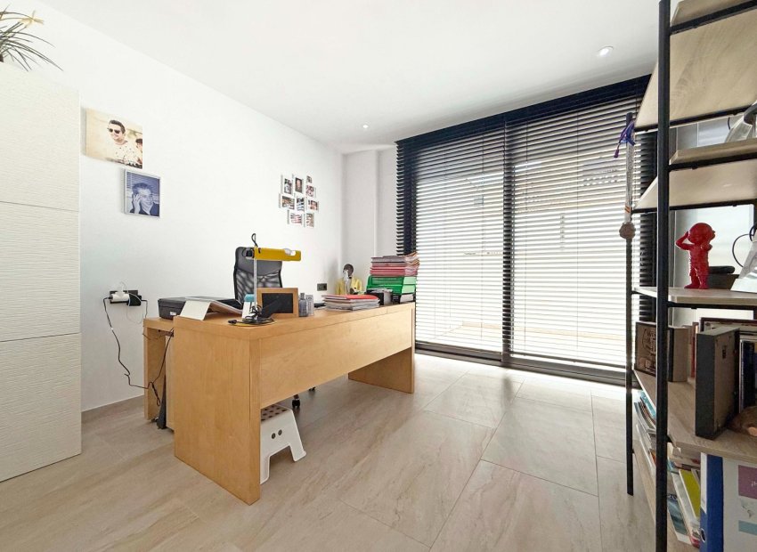 Resale - Villa - Orihuela Costa - Villamartín