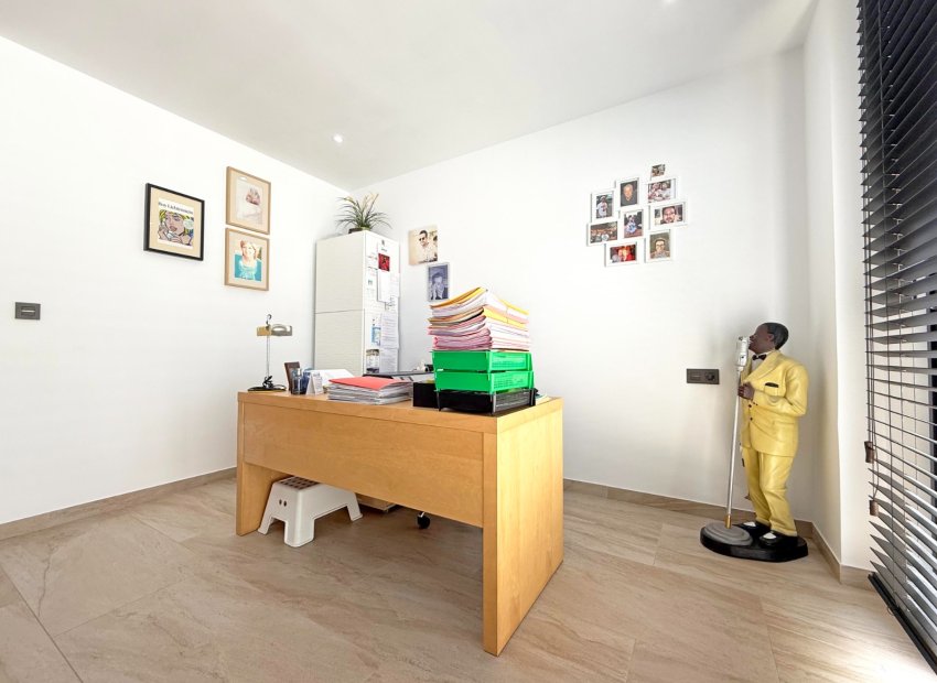 Resale - Villa - Orihuela Costa - Villamartín