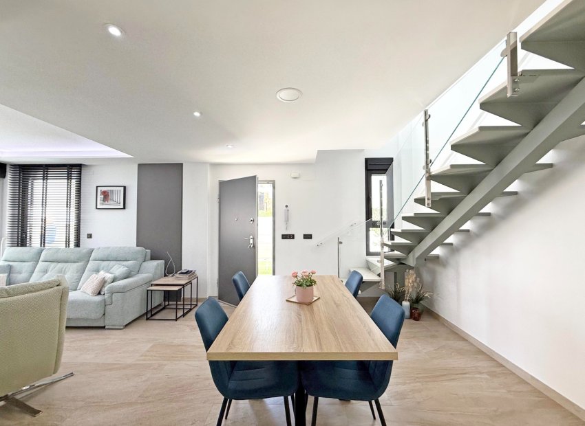 Resale - Villa - Orihuela Costa - Villamartín