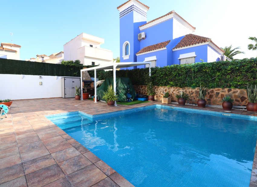 Resale - Villa - Orihuela Costa - Villamartín