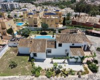 Resale - Villa - Orihuela Costa - Villamartín